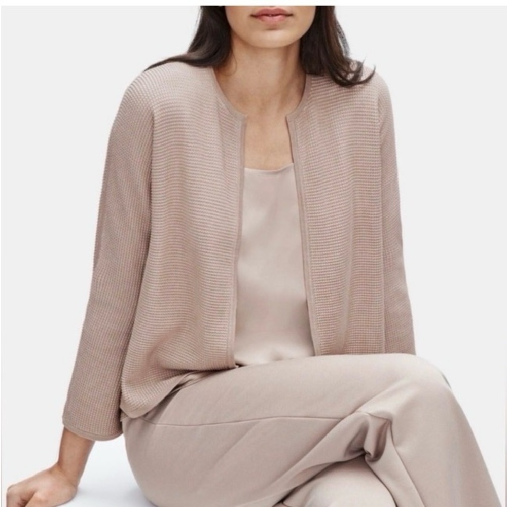 Elegant Women's Tan Sweater